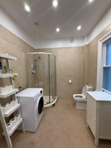 Top Rated Fitzrovia 2BR for 4