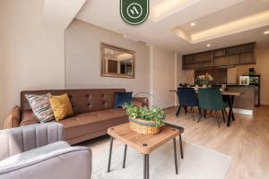 Brand New 2 BR Condo in Reforma - Queen Beds