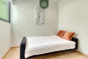 Centric 2 BR Condo in the Heart Roma Norte