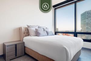 Luxury 2 BR Condo in Reforma - Skyline View - Pool