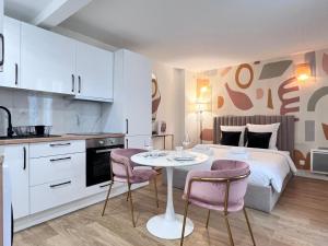 1D#Studio 2 pers#Bon Marché#St Germain#Paris 6