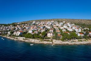 Iveta in Trogir - Mittel-Dalmatien