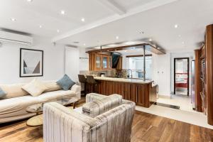 Phenomenal Hyde Park-Central London Home With Large Roof Terrace