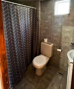 Pequeño chalet con frente al arroyo