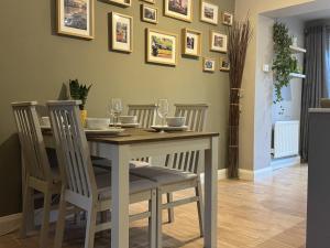 Number 30 The ORCHARDS