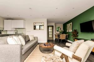 2 Bed in Trendy East London