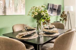 2 Bed in Trendy East London