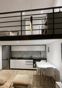 Isla Apartment City Center