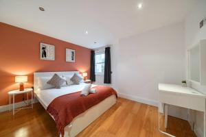 1 Bed,1 Bath and Free Parking, Central Windsor