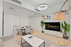 Luxurious 3BR Villa Getaway in DH2 by Deleguest