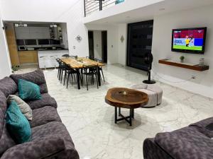 Casa campestre con piscina privada, Casa Alkina