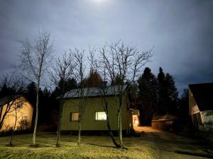 Holiday home on the edge of the woods