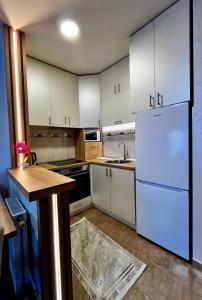 Novi Sad Premium Fair Apt - Fast WiFi