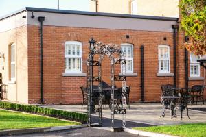 Northern Bank House Apartments by Escape Ordinary