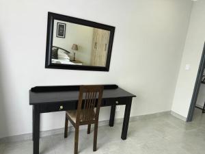 Modern 2 Bedroom Apartment near Carstenhof Hospital, Glen Austin