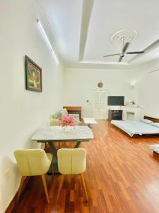 Cocostay - Hang Bo street - Old Quarter