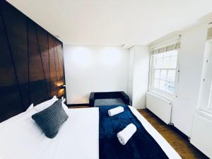 Studio one bedroom flat in great location
