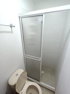 Confortable y Central Habitación a 1 cuadra de la playa y malecón