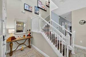 Outstanding Oakbourne - Disney Palace 5 BR Pool