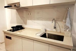 Spacious 2 Bedroom Apartment at Skyhouse BSD Kensington