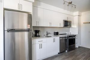 Blueground Ravenna rooftop nr Lake Washington SEA-920