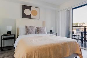 Blueground Ravenna rooftop nr Lake Washington SEA-920