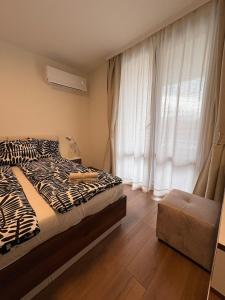 New Urban Stay Airport city center metro access