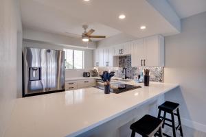 Sandy Cheeks by SeaBreeze Vacation