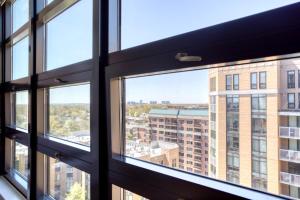 Blueground Ballston pool nr Arlington National Cemetery WDC-497