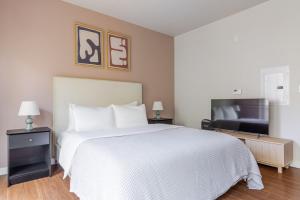 Blueground West Bellevue wd nr park SEA-833