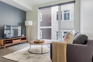 Blueground Northwest Bellevue view nr Bellevue Park SEA-902