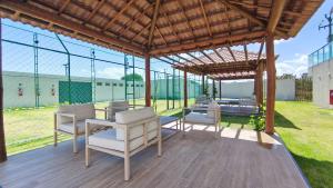 Max Carneiros Suites by CTA