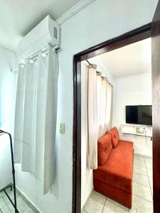 APT-10 Completo Com Ar-Condicionado Garagem Predio Central Perto de tudo