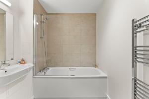 Central Leicester Luxury, 2 Bed 2 Bath, Sleeps 6