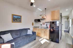 On 90 Scenic Acres! Rural Hot Springs Retreat