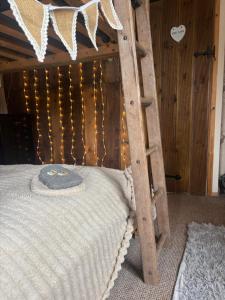 Bridie -rose with wood tub country retreat