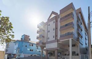 INGLESES APART poucos passos da Praia Apto para até 4 pessoas