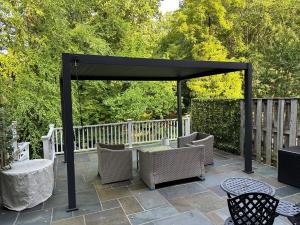 Studio Unit with Home Office and Private Sauna