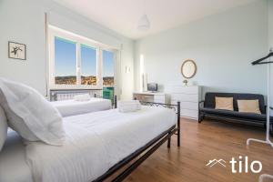 Beach 8M| 2BR| Parking by Tilo
