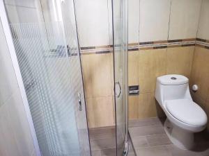 04 Magnífica habitación cerca CAS Consulado, Expo