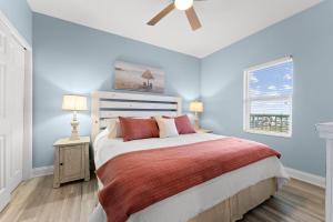 Spacious 3BD 2BA Beach Retreat! 5 Pool Resort! by Dolce Vita Getaways PCB