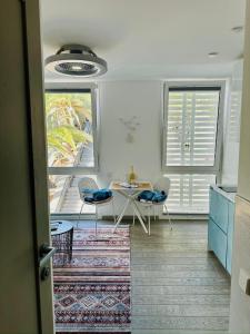 AMBER APARTMENTS - FRESH STUDIO