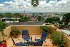 Amazing House in City Center - Rooftop - Skyline