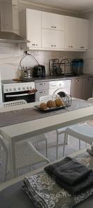 Elizabeths apartment1