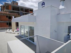 C134 Ap top de 2 quartos com piscina a metros da praia