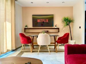 Urban Escape and Modern Comfort at Corniche