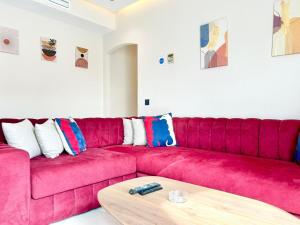 Urban Escape and Modern Comfort at Corniche