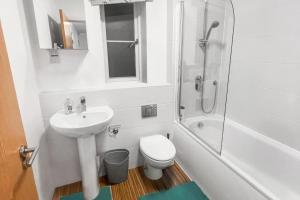 6 Bedroom House in Milton Keynes