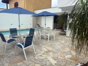 Casa Espaçosa com 5 Quartos Piscina Privativa 300m da Praia Ar condicionado em todos cômodos