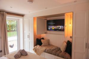 Countryside Retreat with Hot Tub near Bicester Village